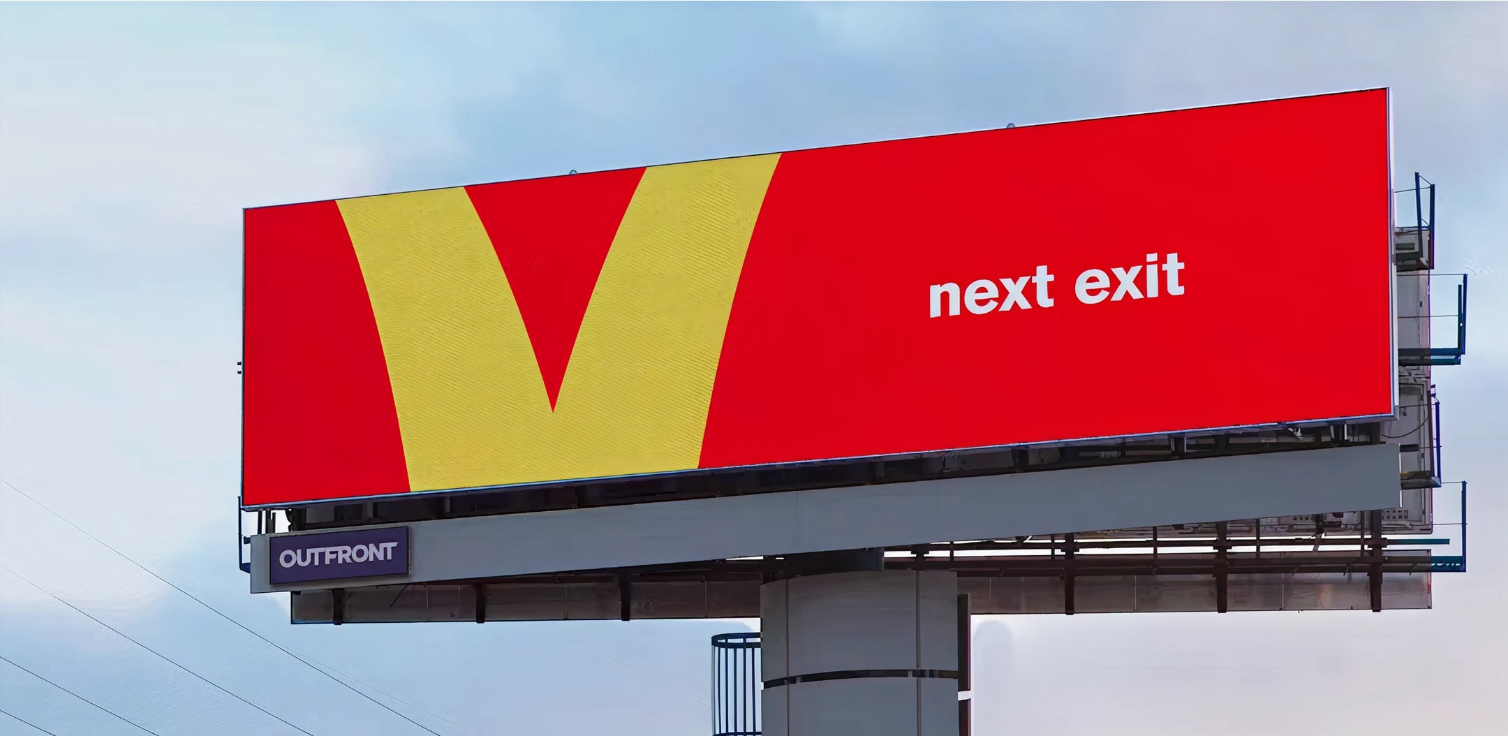 Mcdonalds ads use golden arches for wayfinding
